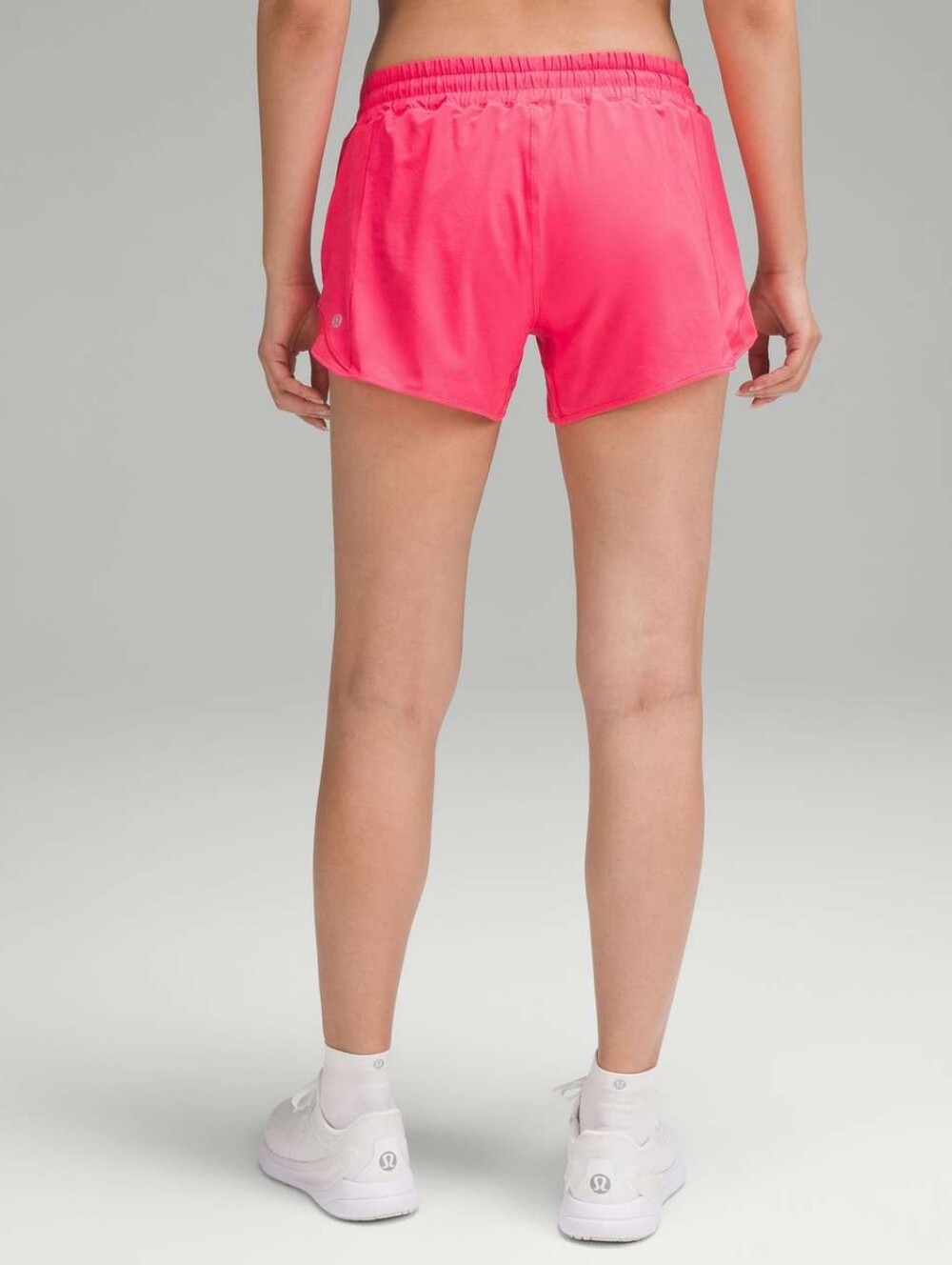Lululemon Hotty Hot Low-Rise Lined Short 4" Lip Gloss Size 4 EUC